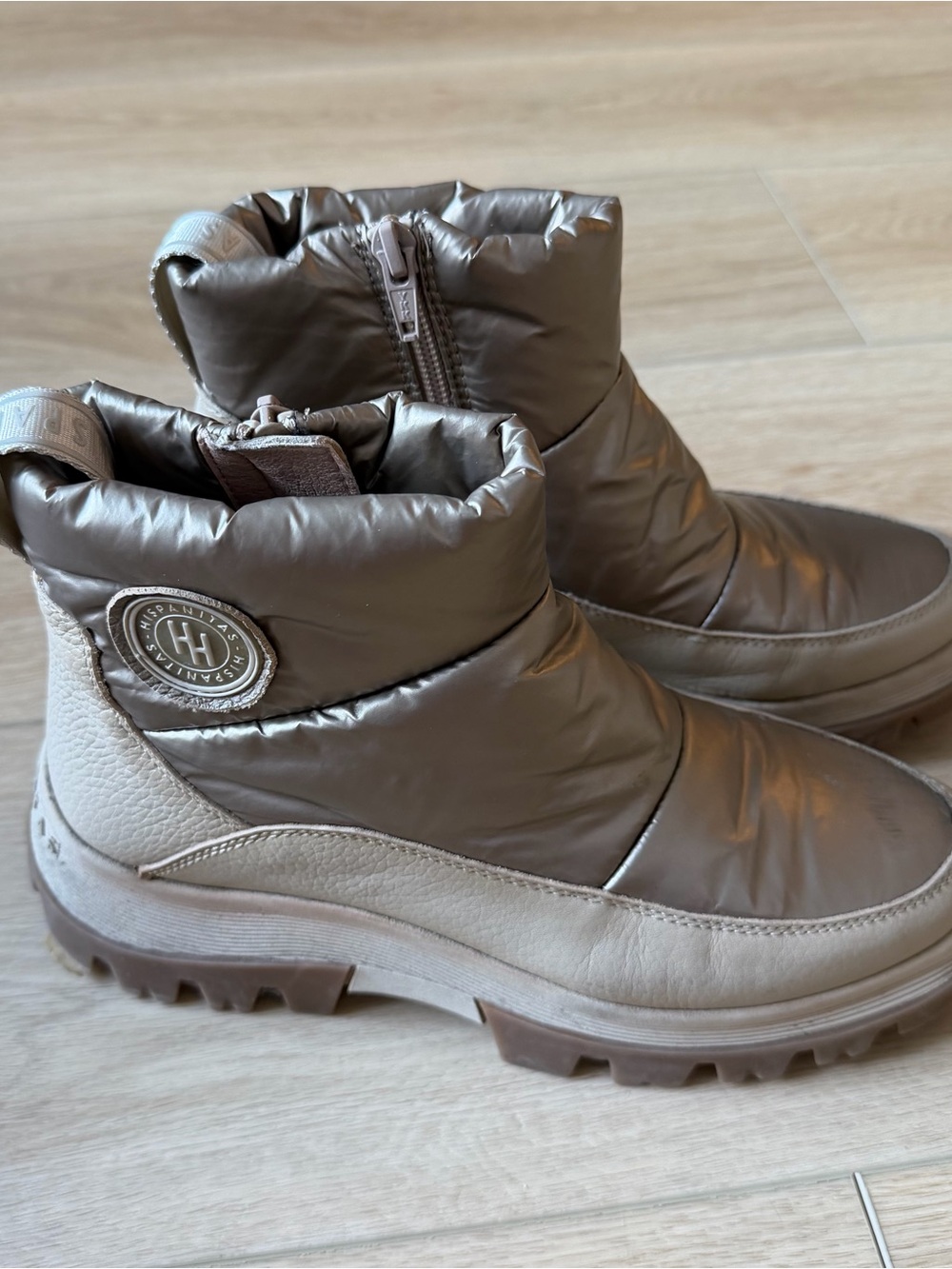 Hispanitas Quilted Puffer Ankle Boots in Metallic Gold